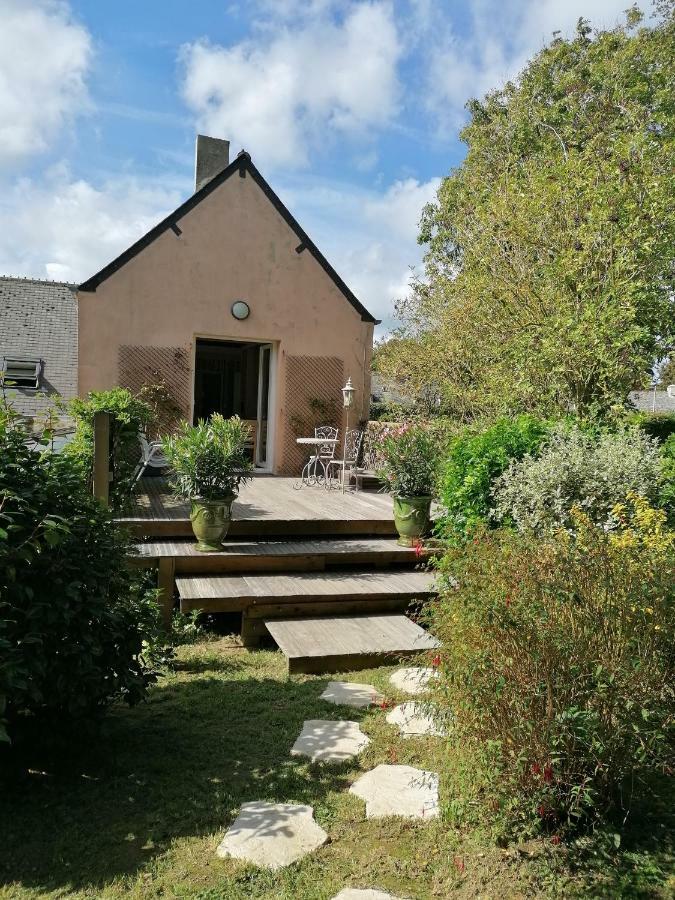 Logement En Campagne Urville-Nacqueville Exterior photo